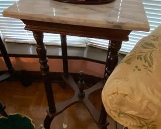 https://www.ebay.com/itm/124579731288	TR8045 White Marble Top Table Estate Sale Pickup #1		BUY-IT-NOW	 $45.00 
