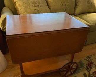 https://www.ebay.com/itm/124579837674	TR8063 Maple Rolling Cart #1 Estate Sale Pickup		BUY-IT-NOW	 $95.00 
