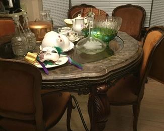https://www.ebay.com/itm/114691686373	TR8066 Metal/ Glass Wood Breakfast Knock Table Estate Sale Pickup		BUY-IT-NOW	 $95.00 
