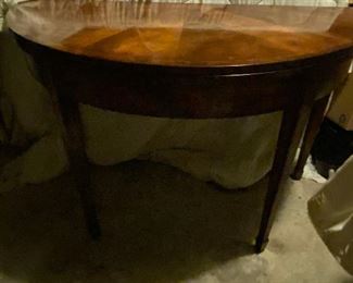 https://www.ebay.com/itm/114690209057	TR8086 Round / Half Round Folding Table *Breakfast Knock' Estate Sale Pickup		BUY-IT-NOW	 $175.00 
