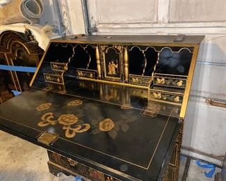 https://www.ebay.com/itm/114690201355	TR8084 Oriental Black & Gold Wood Secretary Folding Desk - Estate Sale Pickup		BUY-IT-NOW	 $999.99 
