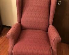 https://www.ebay.com/itm/114689806581	TR8018 Red Reclining Occasional Chair Pickup Only		BUY-IT-NOW	 $50.00 
