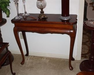 console table 34"; pair of painted plant stands