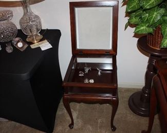 lift-top curio display table