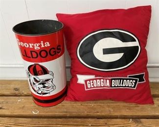 Georgia Bulldog Memoribilia