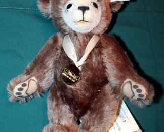 Steiff "The Berryman Bear" Genuine Mohair Stuffed Jointed Bear Numbered 04160/7000, 10.5" Tall, Includes Original Tags