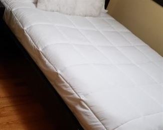 Bed, queen 60"