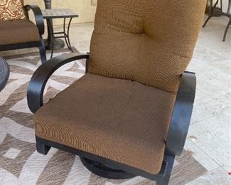 swivel patio chair