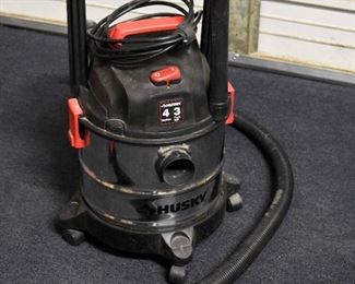 Husky 4 Gallon Wet / Dry Vacuum & Blower