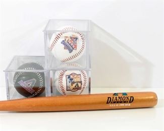Diamondbacks Baseballs & 22" Mini Bat