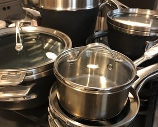 LOTS of Calphalon cookware, like new condition