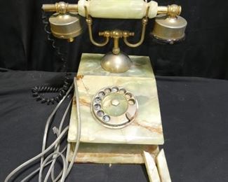  	Vintage Stone Phone
Description 	
See Photos for Condtion
UPS STORE PACKING & SHIPPING