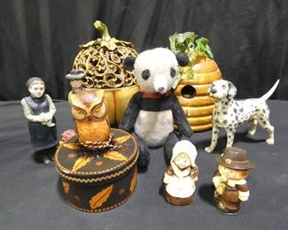 Decorator's Assortment
Description 	
-Wooden Beehive Birdhouse - 8" tall - Hand turned by W. Ouck
-Decorative Pumpkin Candle Holder - 9.5" tall
-Amish Resin Couple - 6.5" tall
-Thanksgiving Pilgrim Couple - Salt and Pepper Shakers - 4" tall
-Ceramic Dalmation - 7.5" long x 6' tall
-Vintage Panda Bear - Handmade - 7.5" tall - sitting
-Fall Box with Owl - Michael Davis - 2018 - 4.25" diameter x 6" tall  - Folkstyler Primitives
UPS STORE PACKING & SHIPPING