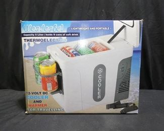  	Wonderful Thermo Electric Cooler/Warmer
Description 	
- 12 Volt DC Cooler and Warmer for Traveling
Handy for your car or truck!!
Very clean in box
UPS STORE PACKING & SHIPPING