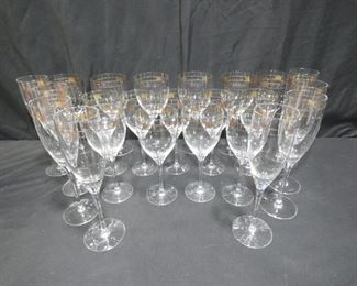 23 Piece Gorham Crystal Set
Description 	
6 - Large Wine Glasses
9 - Small Wine Glasses
8 - Champagne Flutes
UPS STORE PACKING & SHIPPING