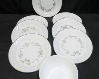  	7 Corelle Plates & 1 Corelle Bowl
Description 	
- 7 Corelle 9" Plates with Ivy Pattern
- 1 Corelle 6.5" diameter Bowl
SHIPPING AVAILABLE
