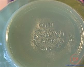 FIRE KING Jadeite Nesting Bowls Set - SWIRL Pattern