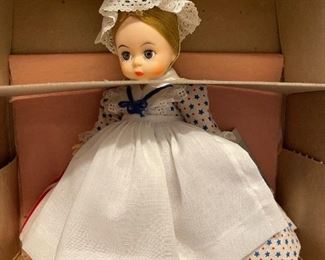 MADAME ALEXANDER Betsy Ross Doll in Original Box