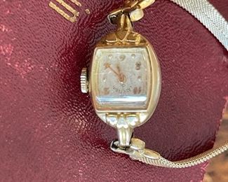 Ladies Elgin GOLD Watch