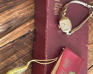 Ladies Elgin GOLD Watch