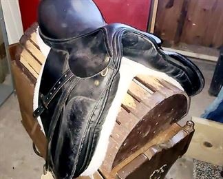 1 of 7 English saddle