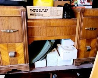 Vintage 4 drawer dressing piece.