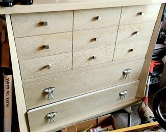 Mid Century Modern 5 drawer dresser