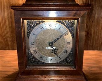 Seth Thomas “Legacy” 2F Battery Operated Mantle Clock!