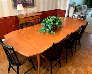 Vintage Heritage Drop Leaf Dining Table w/Custom Pad!