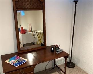 Vintage Desk, Mirror & Standing Lamp!