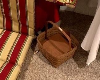 Longaberger Pie Basket w/Riser!