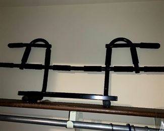 Chin Pull Up Bars!