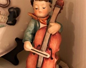  Vintage "Sweet Music" Hummel figurine 