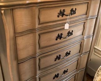 Matching 5-drawer chest