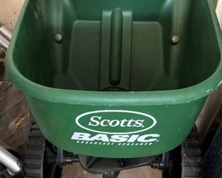Scotts fertilizer spreader