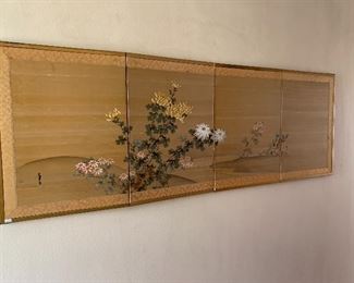 Beautiful Asian screens, this is in the hallway, the second on is pictured in the master bedroom 