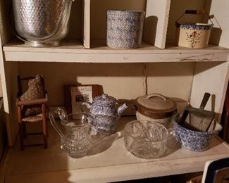 Blue & white pottery