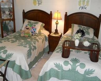 TWIN MATCHING BED LINK tAYLOR  CHERRY