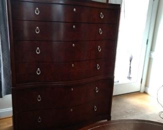 Thomasville chest of drawers. Good condition.