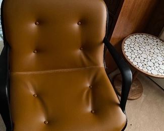 4 Vintage Mid Century Steelcase chairs