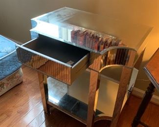 #122	Mirrored End table   28x20x28 w/drawer	 $75.00 
