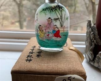 #130	Reverse Painted  Chinese Snuff Bottle w/box  3.5" Tall	 $35.00 
