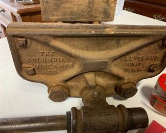 #157	Woodworking Vice - Vintage w/pipe Clamp by Columbia	 $40.00 
