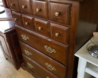 #163	Wood 5 drawer chest of drawers 38x20x48	 $100.00 

