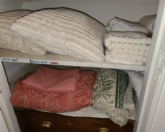 Decorative Pillows & Assorted Linen