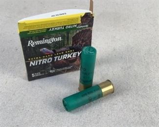 Mfg - (5)Remington Nitro
Model - Turkey 12 GA #5 Shot
Located in Chattanooga, TN
Condition - 1 - New
This is a 5 count box of Remington Nitro Turkey 12 Gauge 3 1/2" 5 Shot shotshells, ideal for turkey hunting.