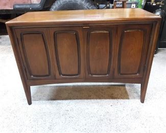 Broyhill Emphasis Cabinet