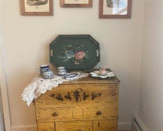 19th c painted wash stand, Polish pottery, tole tray