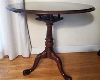 Ethan Allen Table