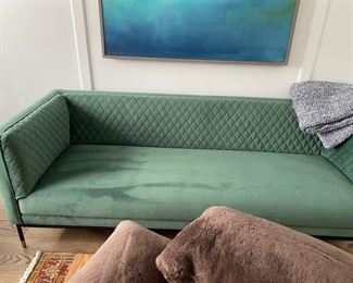 Nuevo "Brooke" moss green sofa